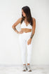 Modèle en legging et brassière blanc Omaya